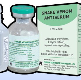 Combipack of snake venom